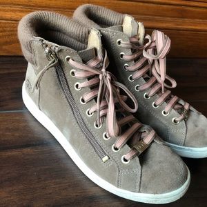 UGG | Hign Top Sneakers In Fawn